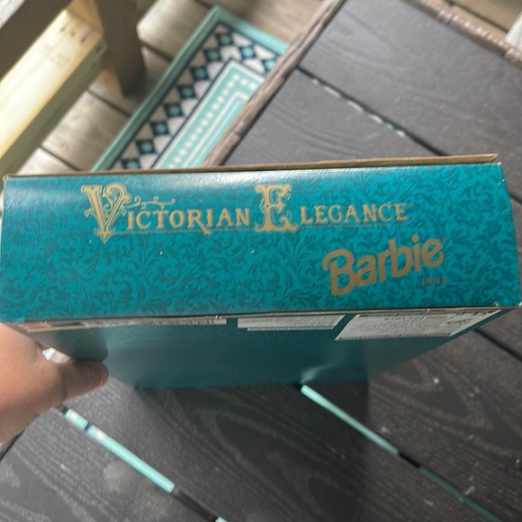 ✨Vintage Victorian Elegance Barbie Doll ~ 1994 ✨ - Picture 10 of 13